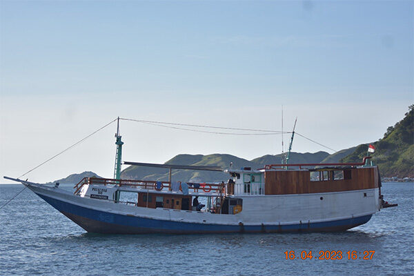 gallery komodo boat charter oke (6) gallery komodo boat charter oke (6)