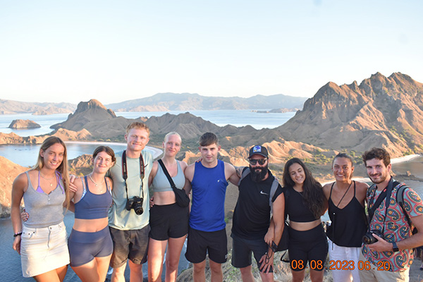 gallery - komodo boat charter (12) gallery - komodo boat charter (12)